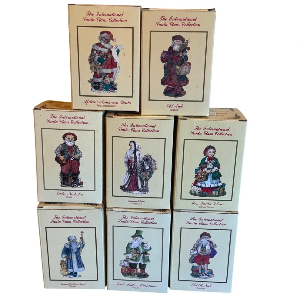 The International Santa Claus Collection Figurine Set with‎ Boxes